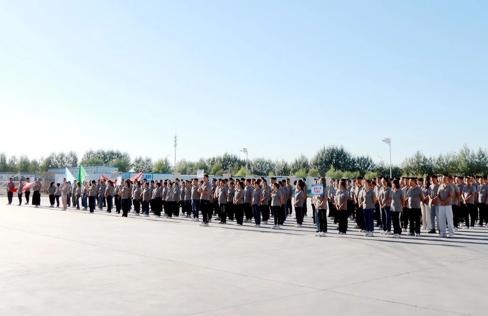 点燃青春梦想，共建和谐甘味——甘肃565net必赢客户端集团传祁甘味乳业第一届“传祁甘味杯”职工运动会开幕