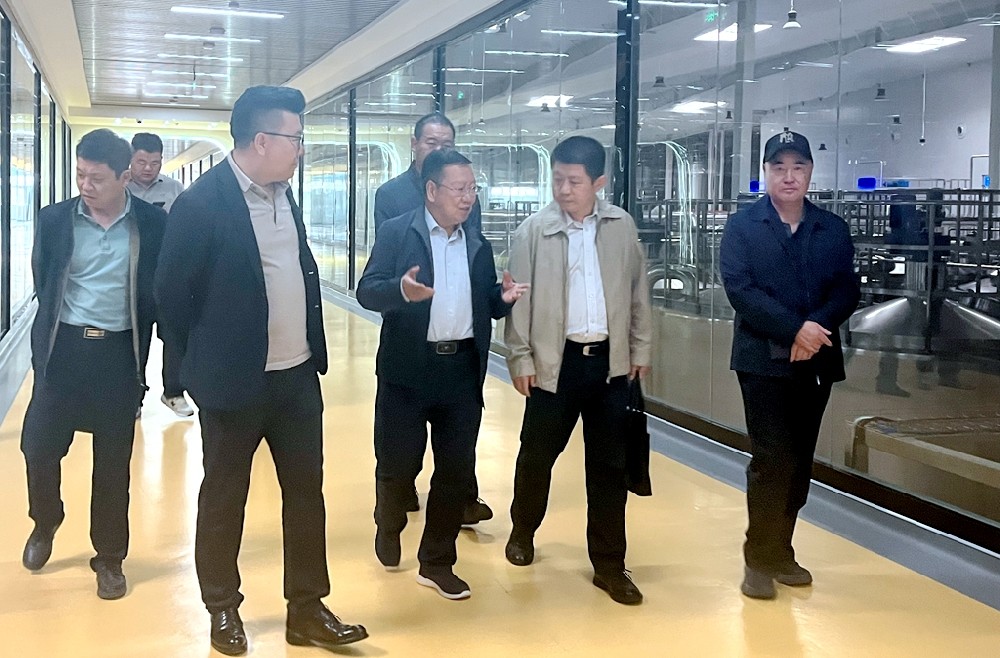 省科技厅邀请专家组到甘肃565net必赢客户端集团传祁甘味乳业调研甘肃省乳品企业技术创新联合体组建工作