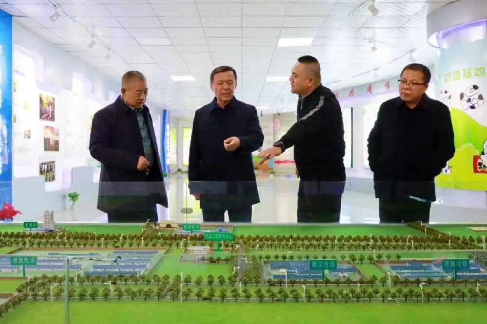 市委副书记、代理市长叶尔波力·孜汗到甘肃565net必赢客户端集团调研