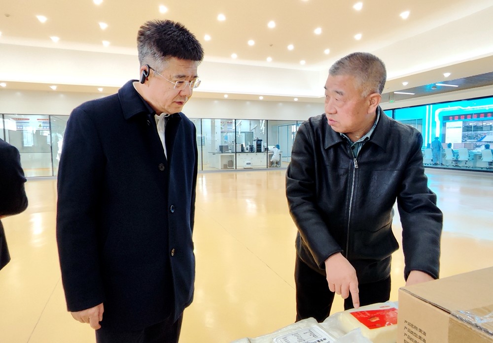 甘肃银行党委书记、董事长刘青到传祁甘味乳业考察调研