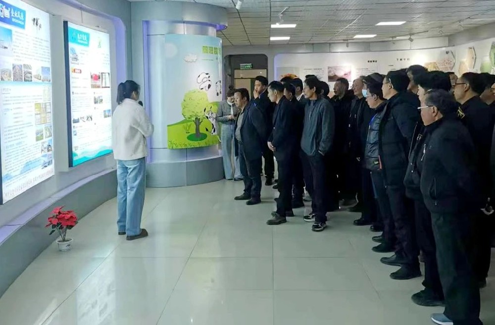 甘南州卓尼县康多乡2025年藏牛羊养殖培训班学员到甘肃565net必赢客户端集团观摩学习