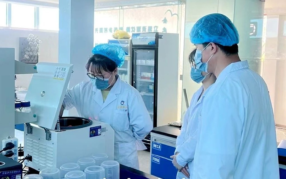 品质“守门员”：守护鲜奶的纯净防线