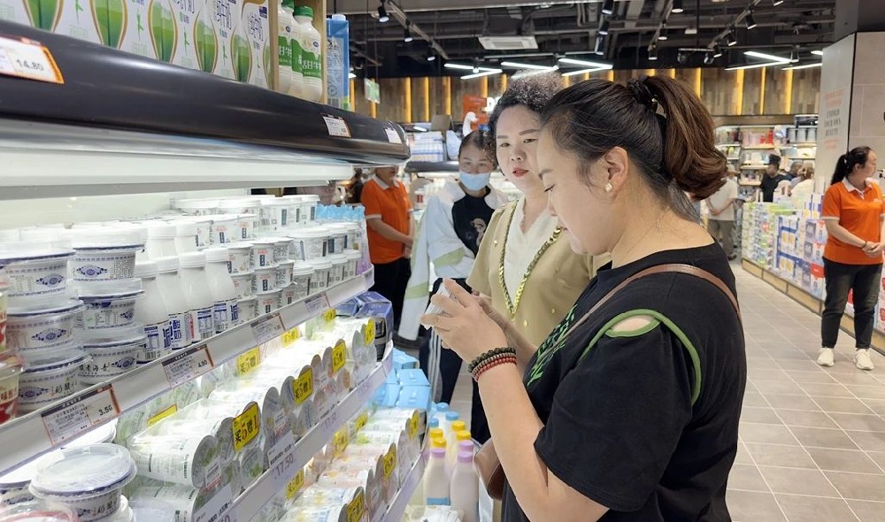 甘肃传祁乳业系列产品入驻爱琴海购物中心