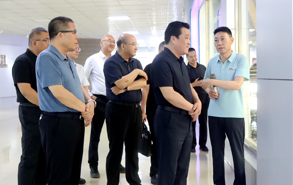 省营商环境建设局局长何正义到甘肃565net必赢客户端集团调研