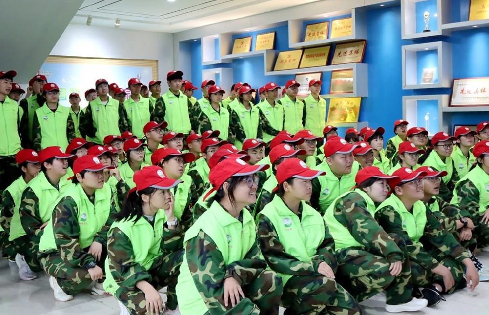 “研”途遇见美好，“学”中收获成长——张掖市实验中学学生到565net必赢客户端牧业开展研学活动