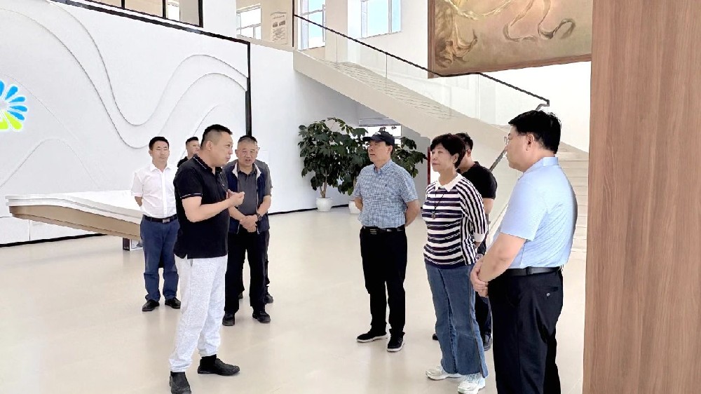 中国乳制品工业协会领导调研参观甘肃传祁甘味乳业