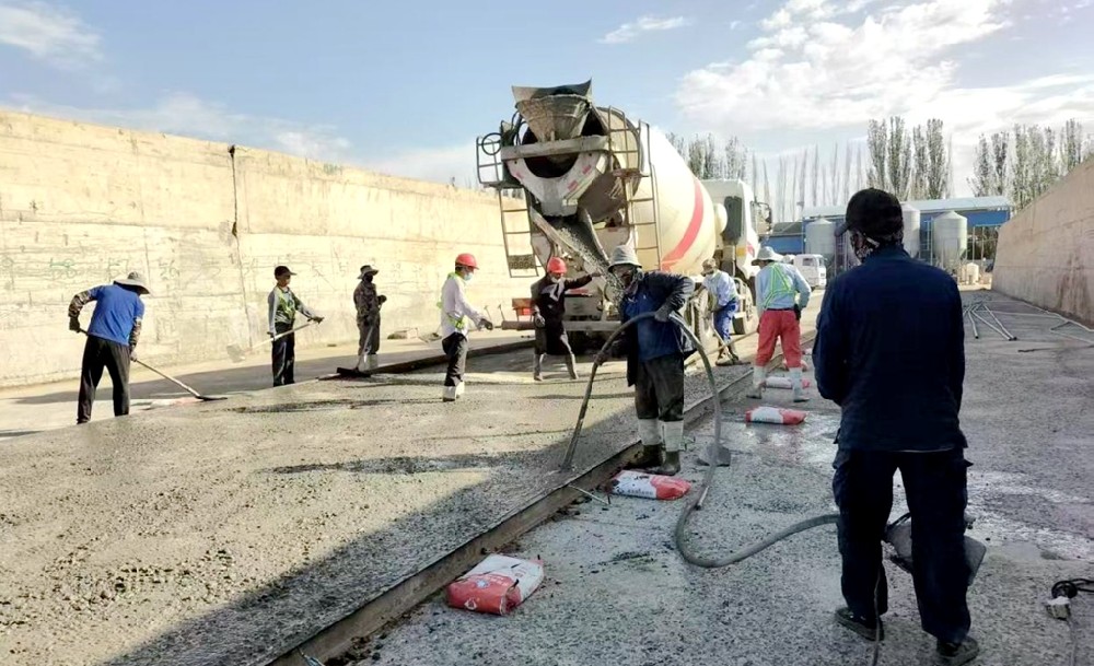 565net必赢客户端牧业基建部:精查细治除隐患,筑牢青贮压窖安全堤