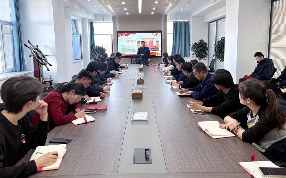 甘肃传祁甘味乳业党支部宣讲党的二十届四中全会精神